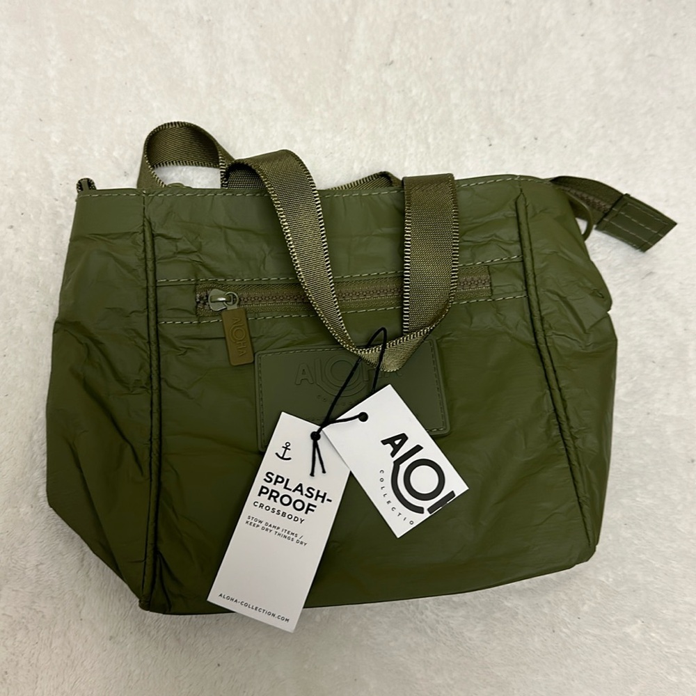 Navy green Aloha collection crossbody bag💚